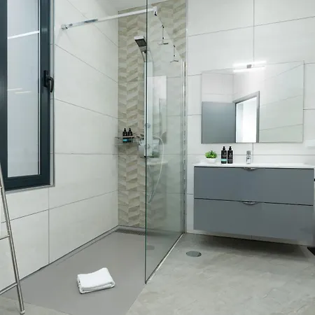 Stella By Lovelystay Villa Arco da Calheta (Madeira)