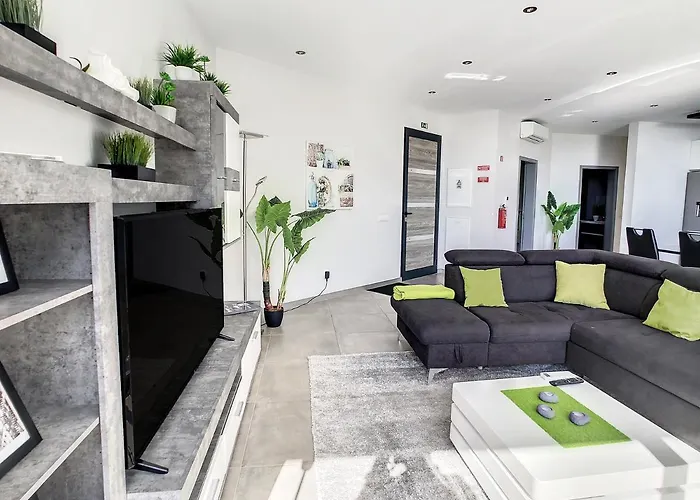 Stella By Lovelystay Villa Arco da Calheta