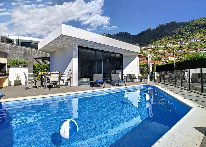 Stella By Lovelystay